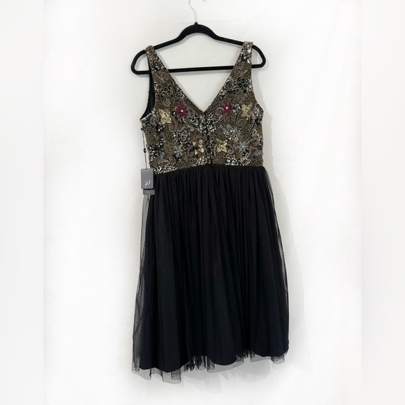 Adrianna Papell Short Sleeveless Cocktail Party Dress Size 12 - Picture 2 of 10